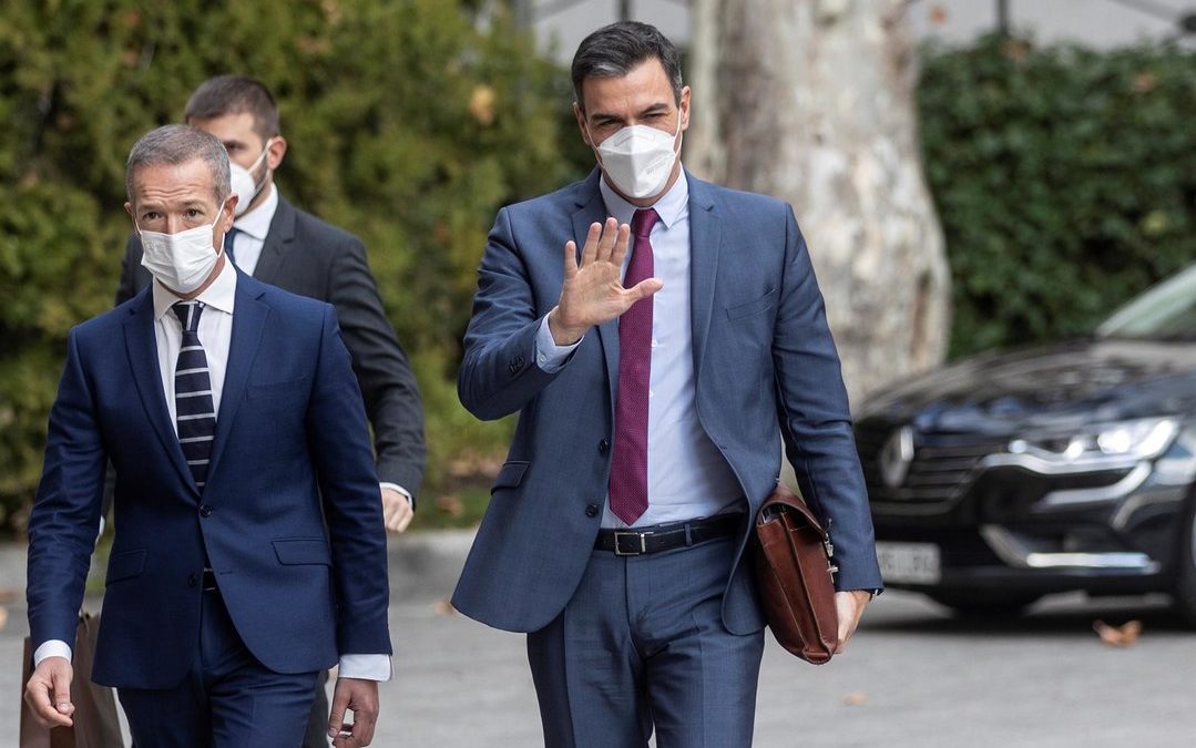 Spain’s President Sánchez hopes masks will ‘soon’ not be required inside buildings