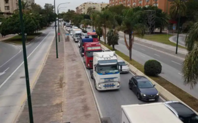 Striking hauliers paralyze traffic in Malaga